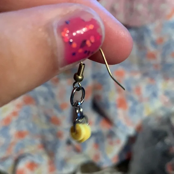 handmade beaded earrings - Picture 4 of 5